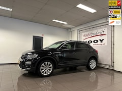 Volkswagen T-Roc - 1.5 TSI Style * Automaat / Carplay / LED / Navigatie / LM Velgen / NL Auto