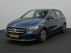 Mercedes-Benz B-klasse - 200 Business Solution Automaat - Trekhaak - Navigatie - Parkeerc