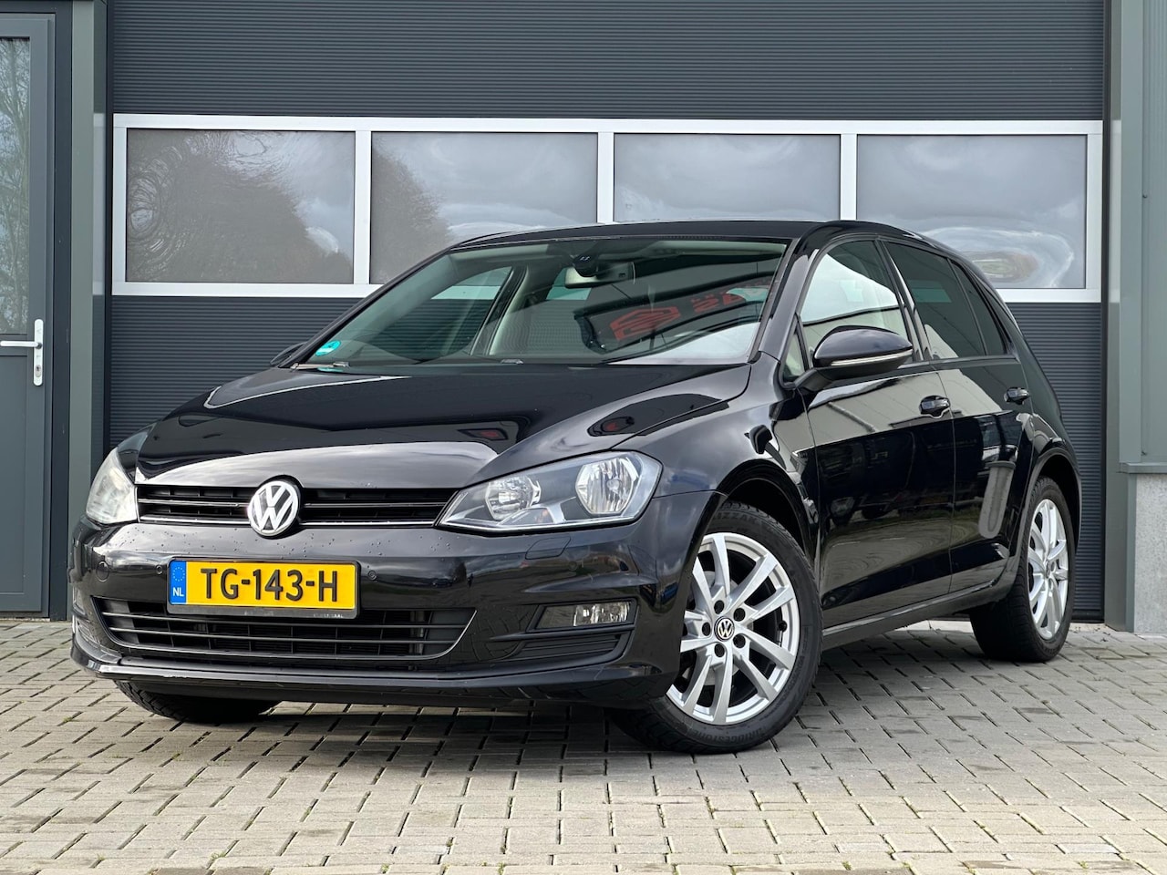 Volkswagen Golf - 1.2 TSI Trendline 1.2 TSI Trendline - AutoWereld.nl