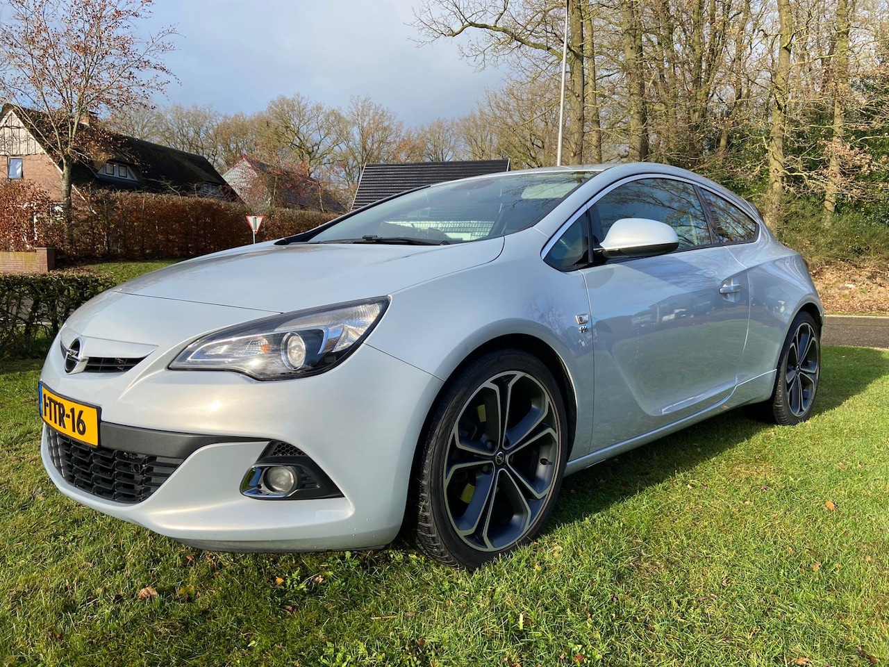 Opel Astra GTC - 1.4 Turbo Sport 1.4 Turbo Sport - AutoWereld.nl