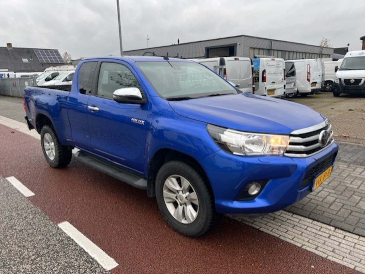 Toyota HiLux - 2.4 D-4D-F Xtra Cab 110KW 4WD AIRCO KLIMA EURO6 - AutoWereld.nl