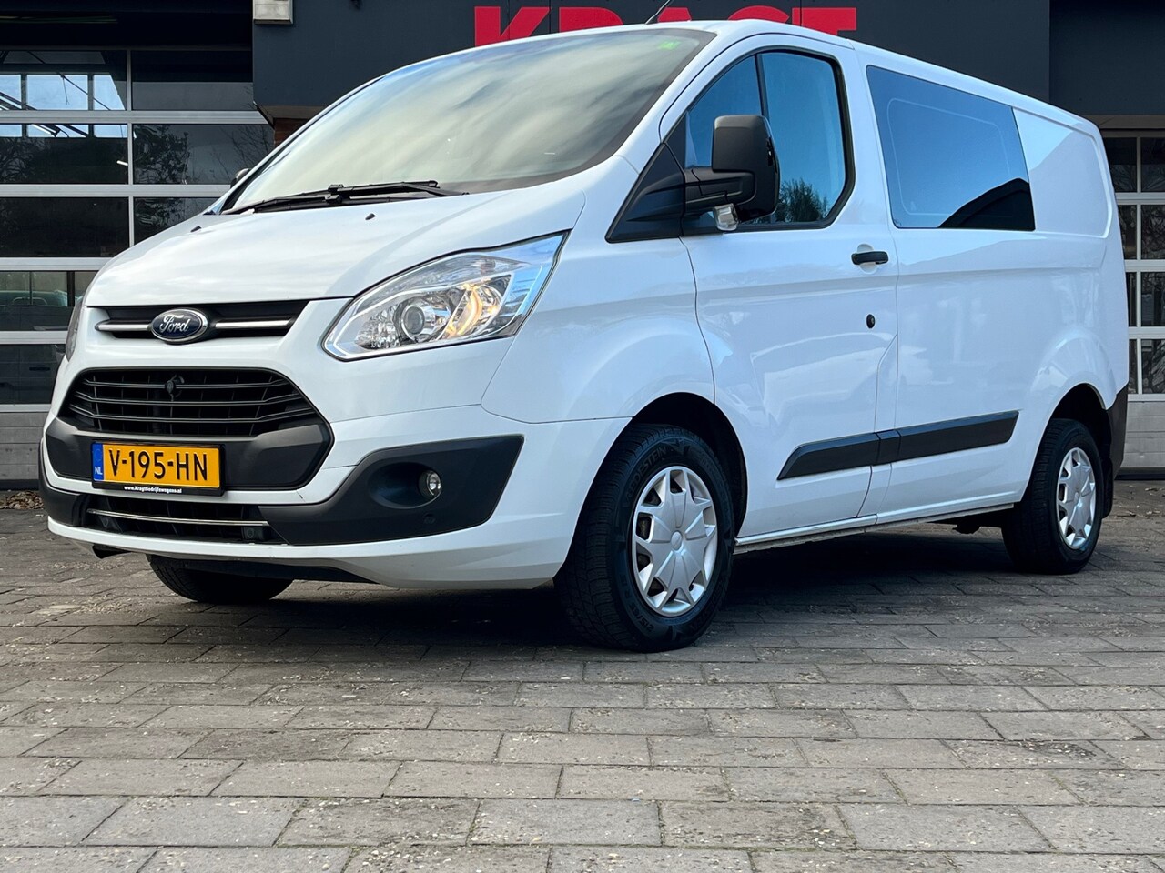 Ford Transit Custom - 270 2.0 TDCI L1H1 Trend DC 270 2.0 TDCI L1H1 Trend DC, EURO6, NAP, Trekhaak, cruise - AutoWereld.nl