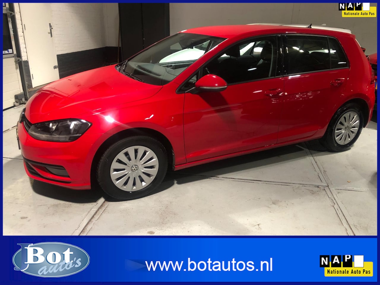 Volkswagen Golf - 1.0 TSI Trendline / 1E EIGENAAR / CLIMATE CONTROL / NEDERLANDSE AUTO / GUNSTIGE KM STAND - AutoWereld.nl