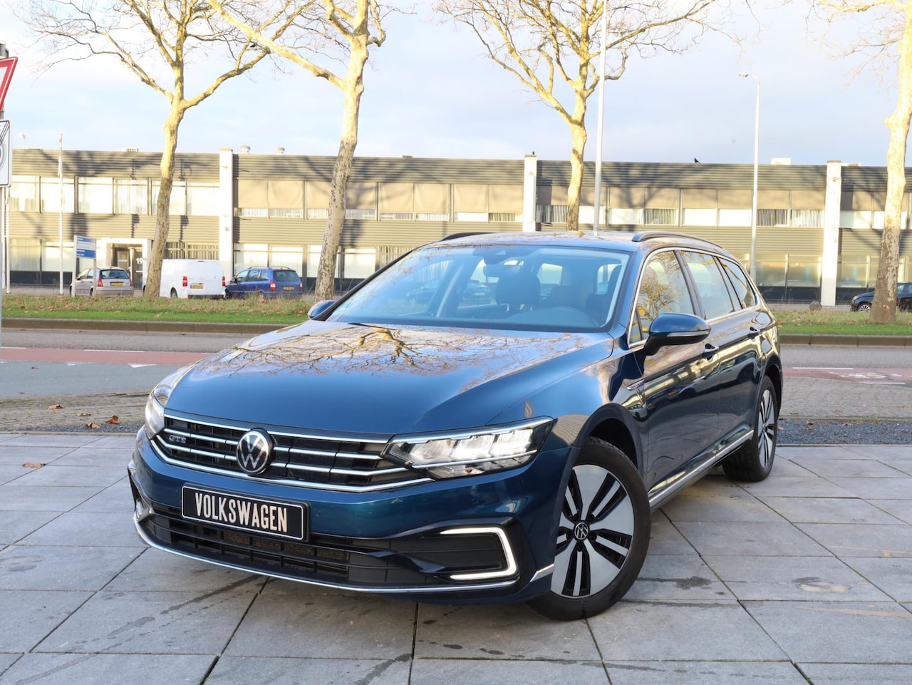 Volkswagen Passat Variant - GTE 1.4 TSI PHEV 218PK | Standkachel | Camera | Adaptive Cruise | Dodehoek | Stoelverwarmi - AutoWereld.nl