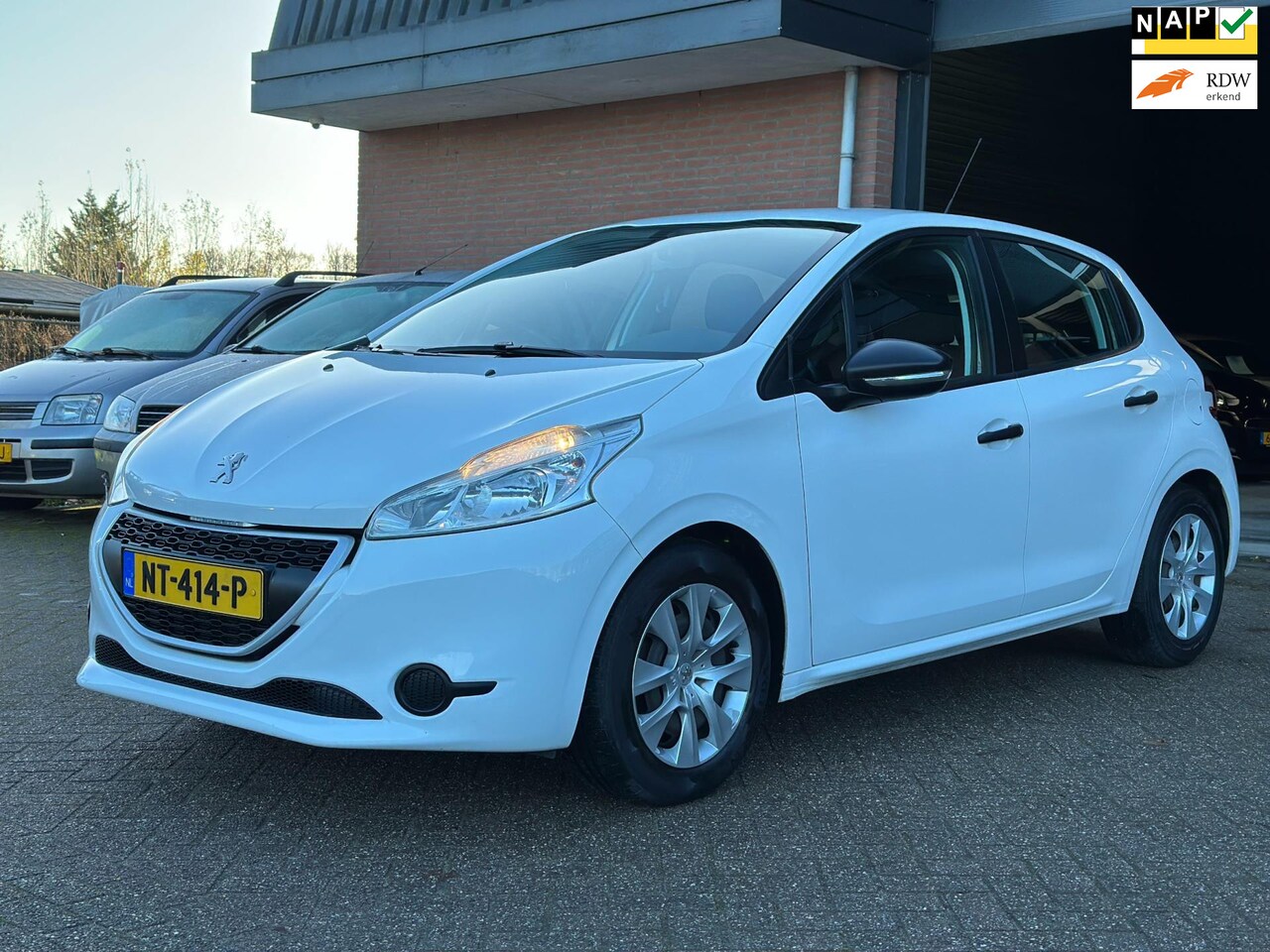 Peugeot 208 - 1.0 VTi Access 5 DEURS, AIRCO, APK!! - AutoWereld.nl