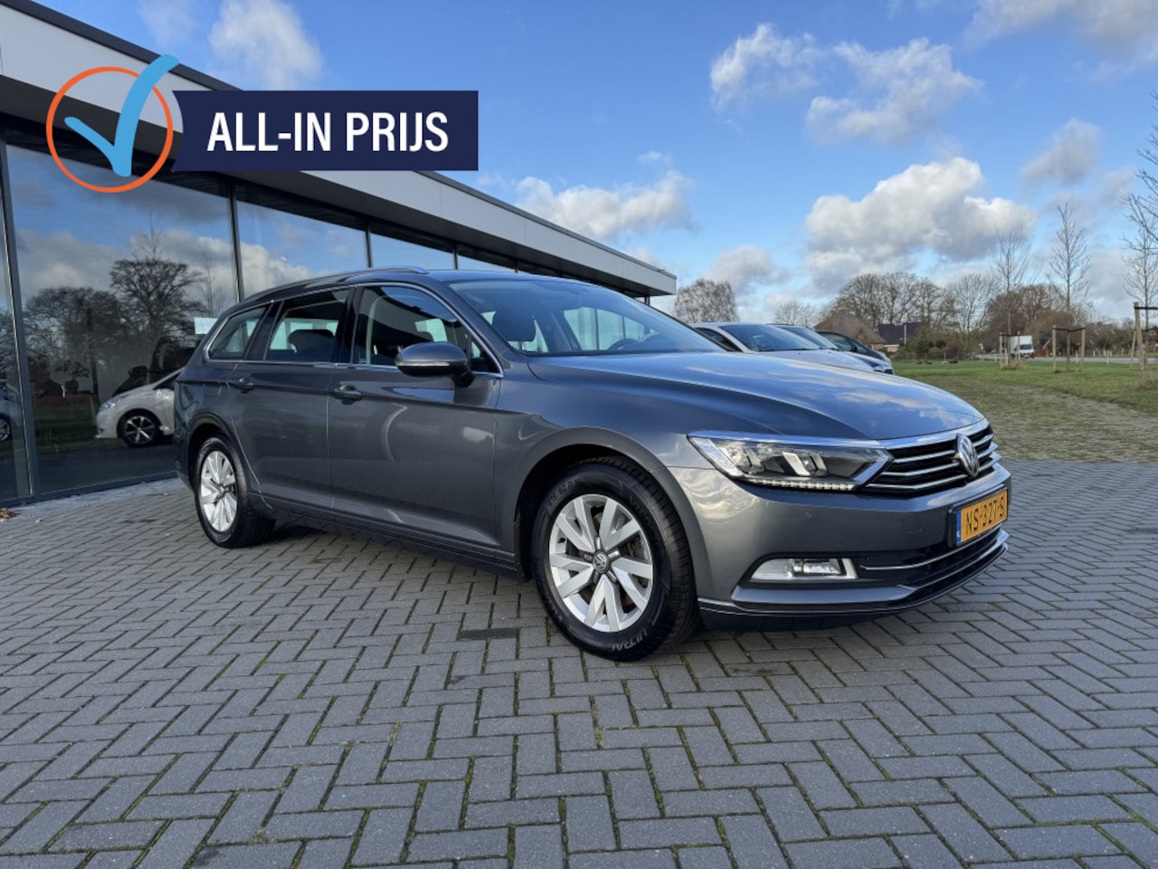 Volkswagen Passat Variant - 1.6 TDI CL Bns - AutoWereld.nl