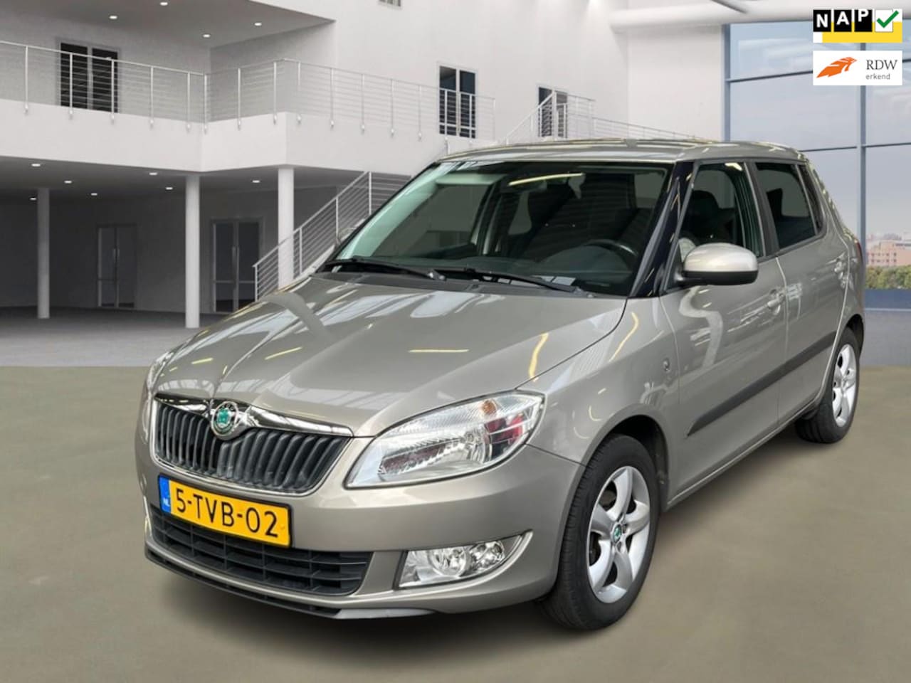 Skoda Fabia - 1.2 TSI Dynamic 1.2 TSI Dynamic - AutoWereld.nl