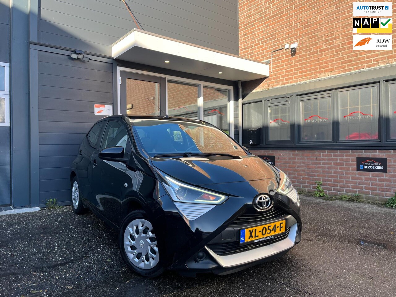 Toyota Aygo - 1.0 VVT-i x-play|NAP|CAMERA|CRUISE|AIRCO|LED|APK - AutoWereld.nl