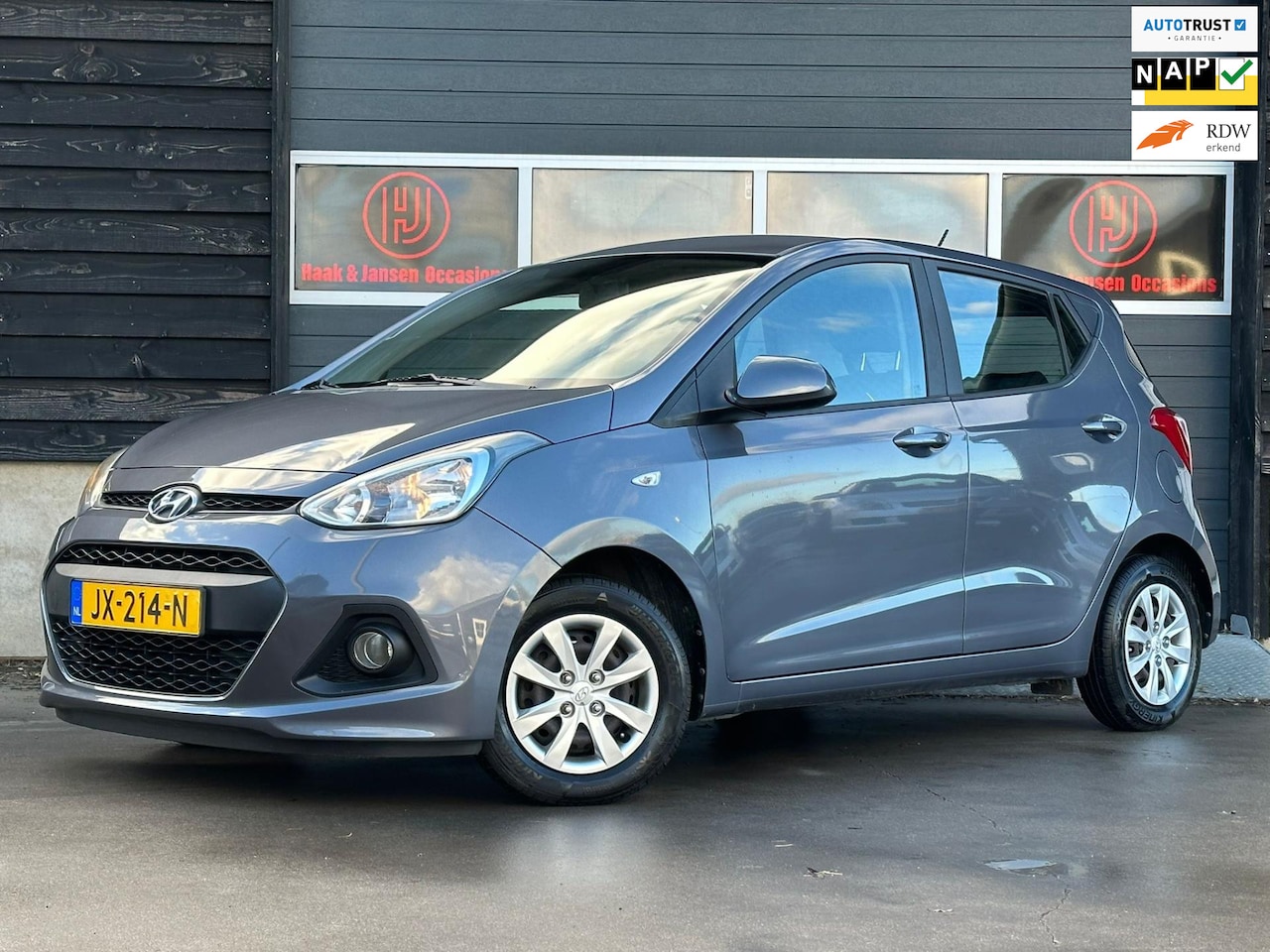 Hyundai i10 - 1.0i i-Motion Comfort - Airco - Lage km! - AutoWereld.nl