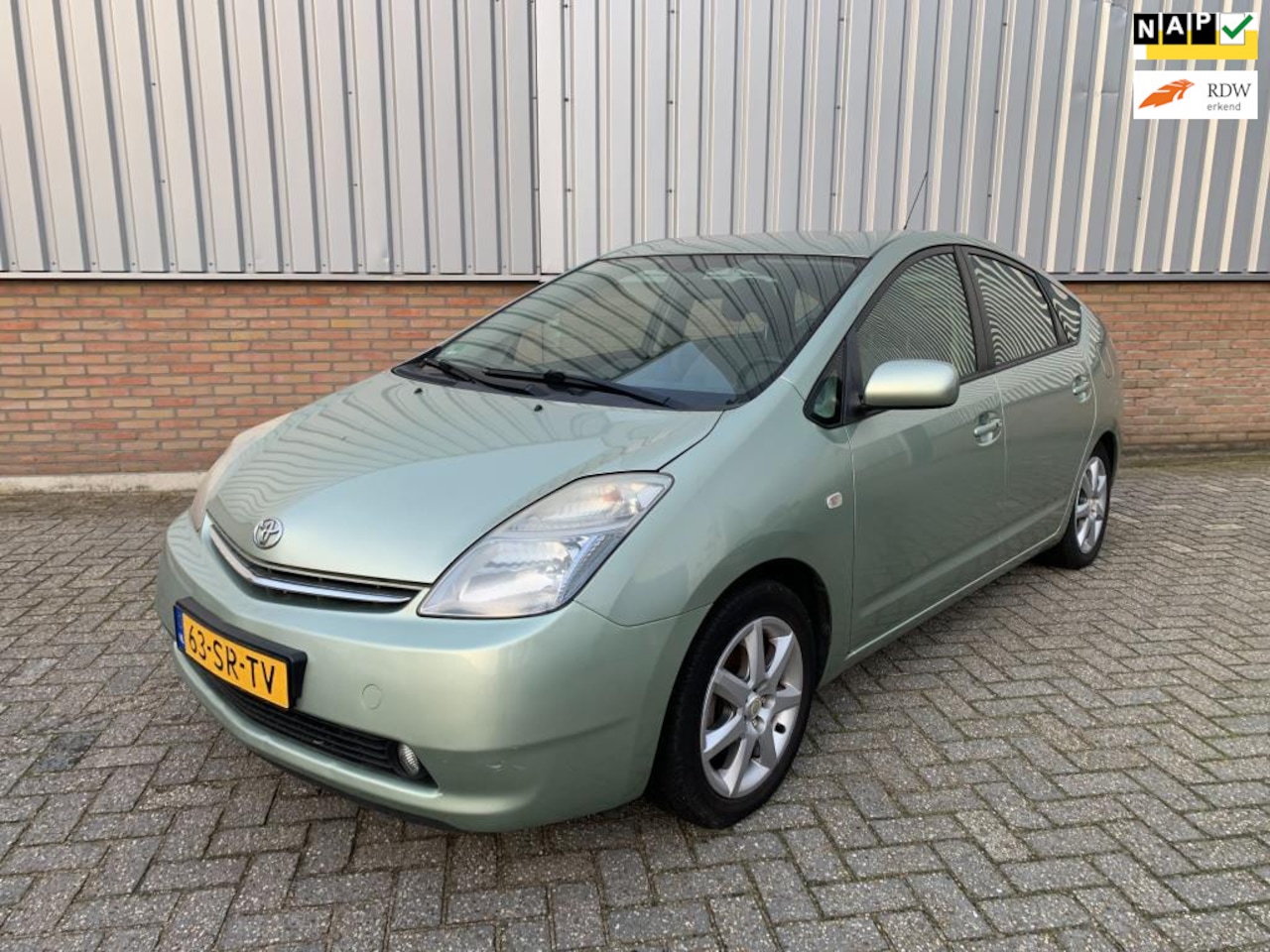 Toyota Prius - 1.5 VVT-i Tech Edition 1.5 VVT-i Tech Edition - AutoWereld.nl