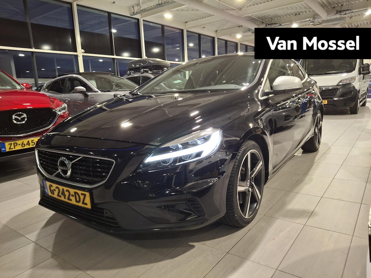 Volvo V40 - 2.0 D3 Polar+ Sport - AutoWereld.nl