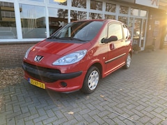 Peugeot 1007 - 1.4 Urban |Nieuwe APK|NAP|1e Eigenaar|