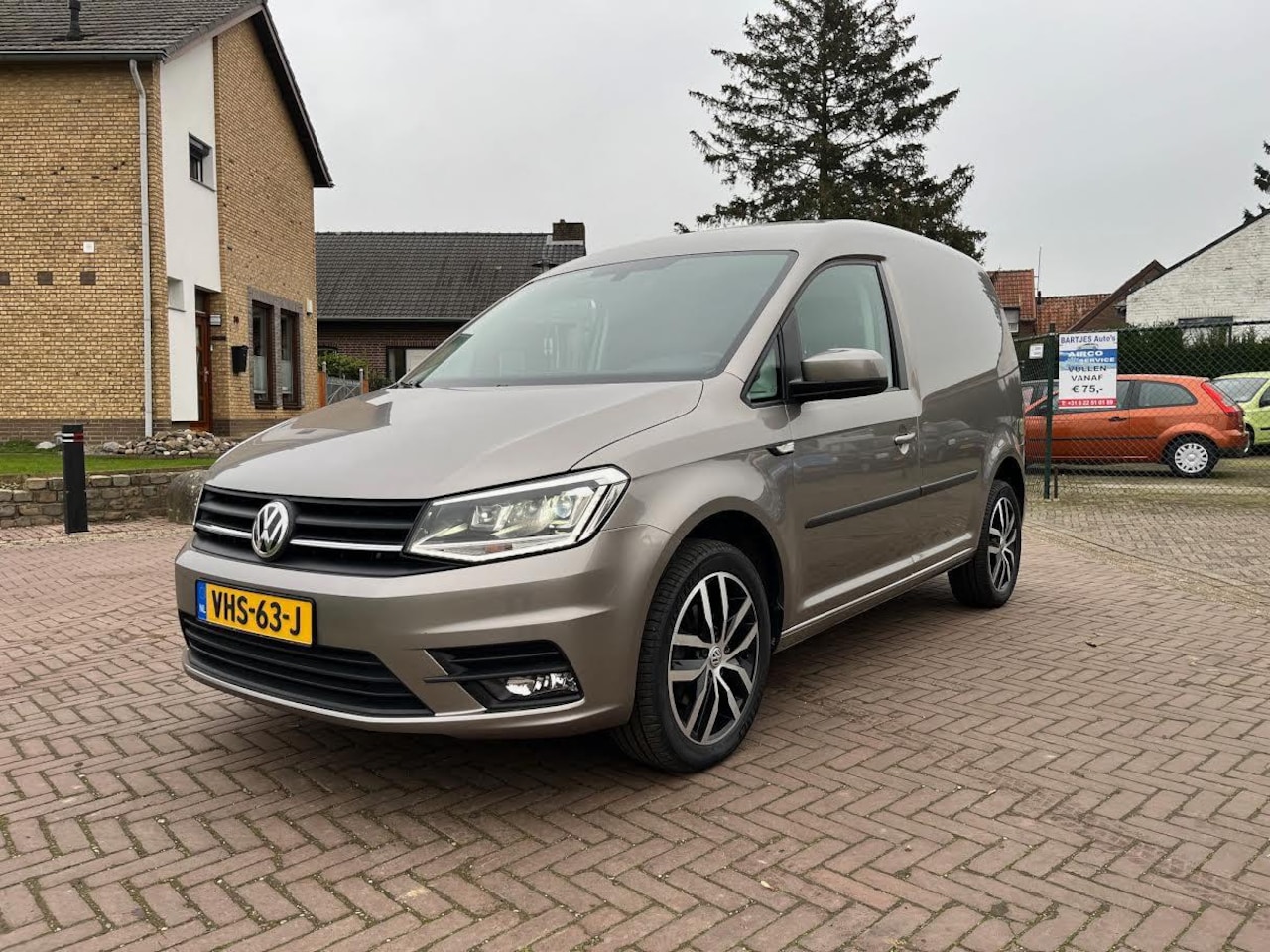 Volkswagen Caddy - 2.0 TDI L1H1 BMT C-Edition 2.0 TDI L1H1 BMT C-Edition - AutoWereld.nl