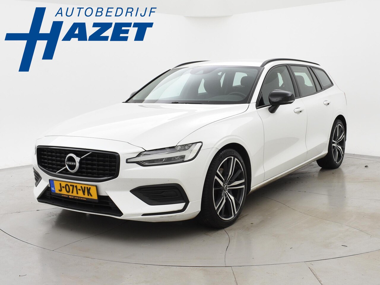 Volvo V60 - 2.0 B3 163 PK MOMENTUM ENGINE DAMAGE / MOTOR TIKT *NETTO EX/EX €11.950,-* +CARPLAY / 19 IN - AutoWereld.nl