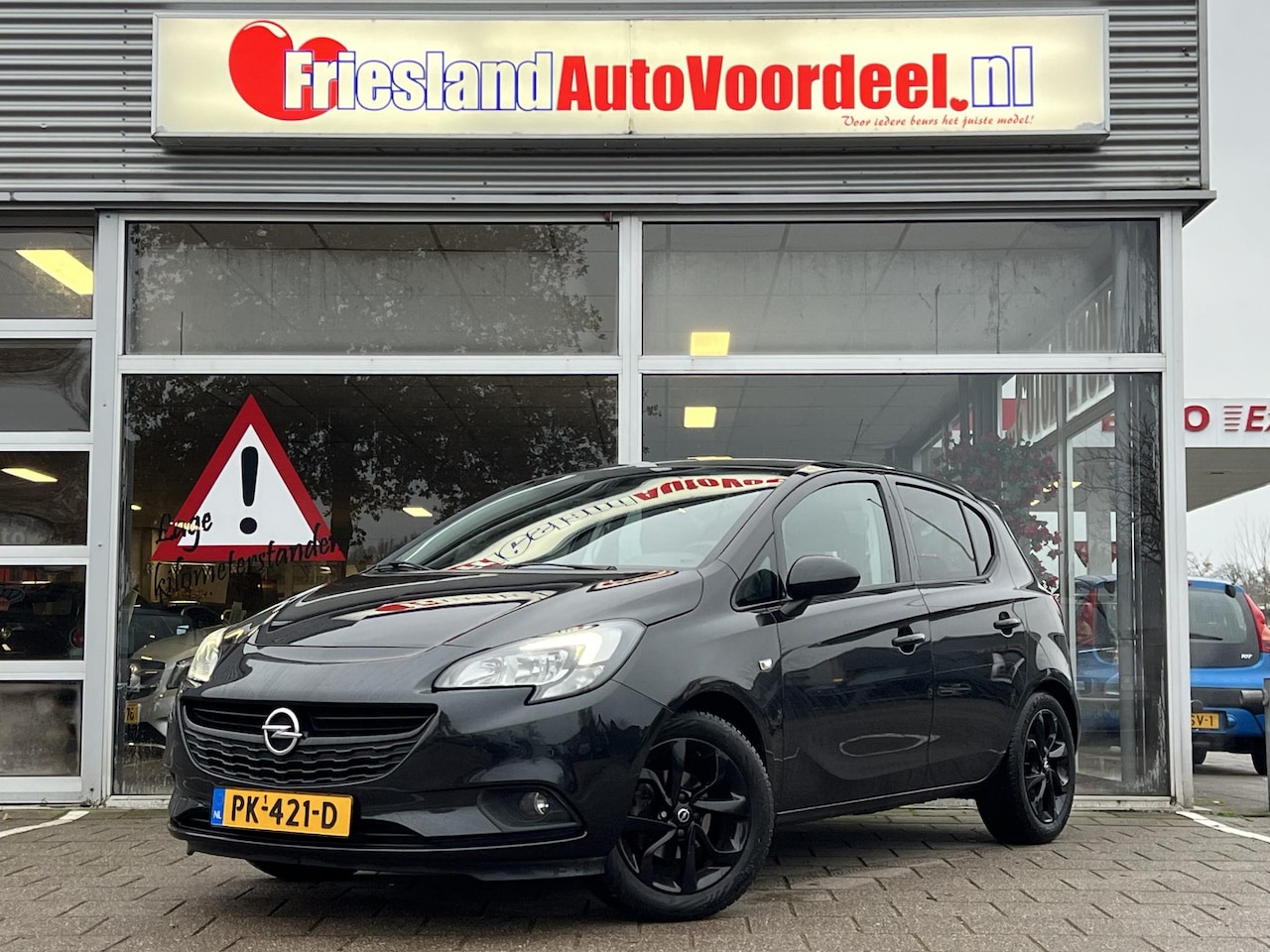 Opel Corsa - 1.4 Color Edition Automaat / 73.000 KM! / Trekhaak / 2016 - AutoWereld.nl