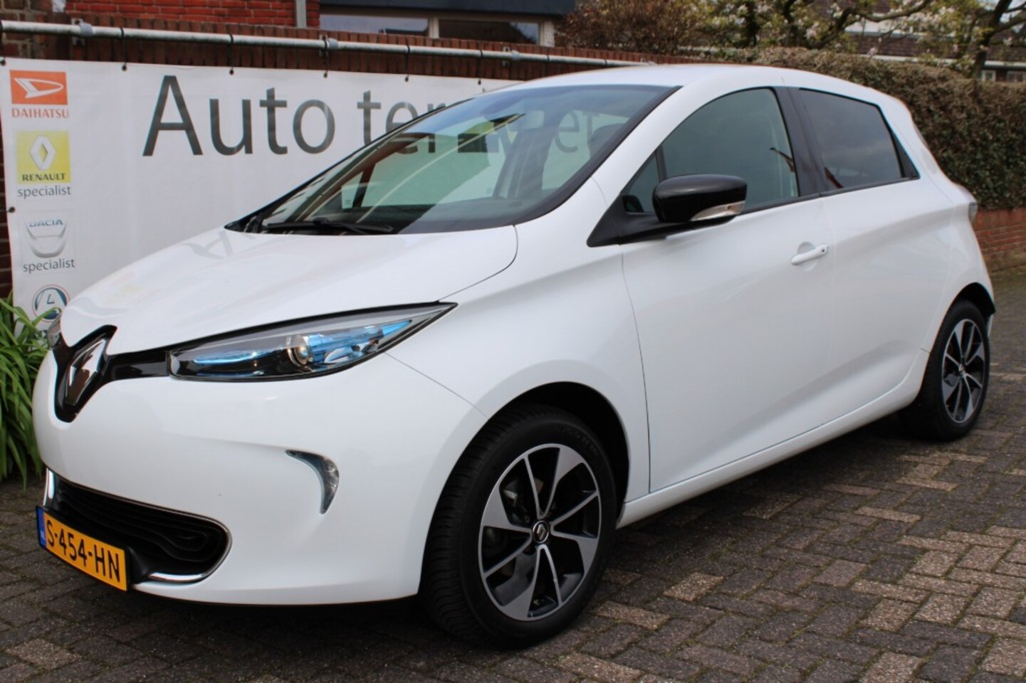 Renault Zoe - *: € 10.500,- na aftrek overheidssubsidie. R90 Intens 41kW accuh - AutoWereld.nl