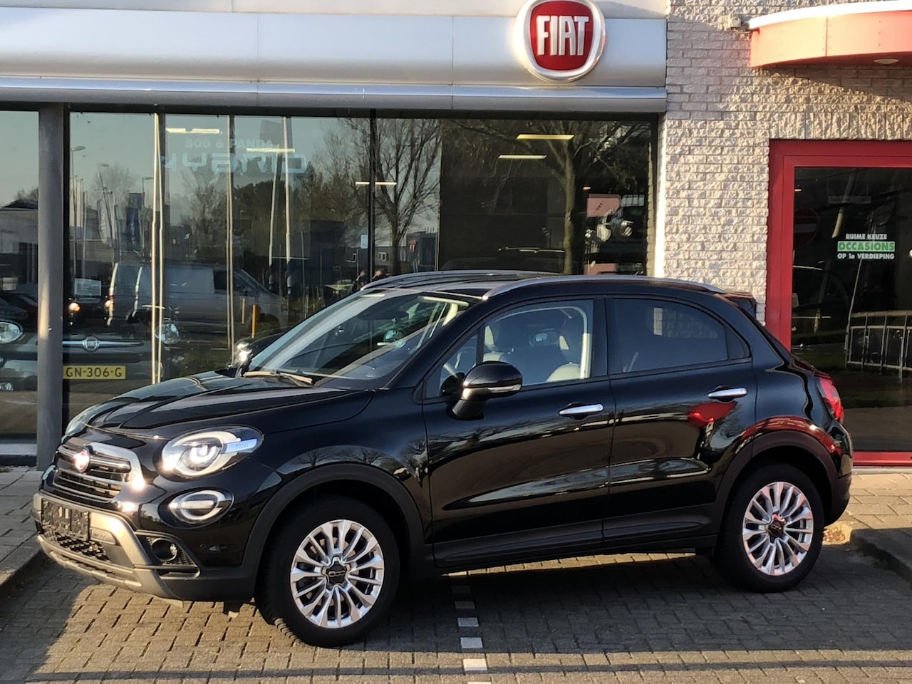 Fiat 500 X Cross - 1.3 GSE Cross DCT AUTOMAAT|NAVI|CLIMATE|APPLE/ANDROID|CAMERA|STOELVERWARMING|PDC|17" - AutoWereld.nl