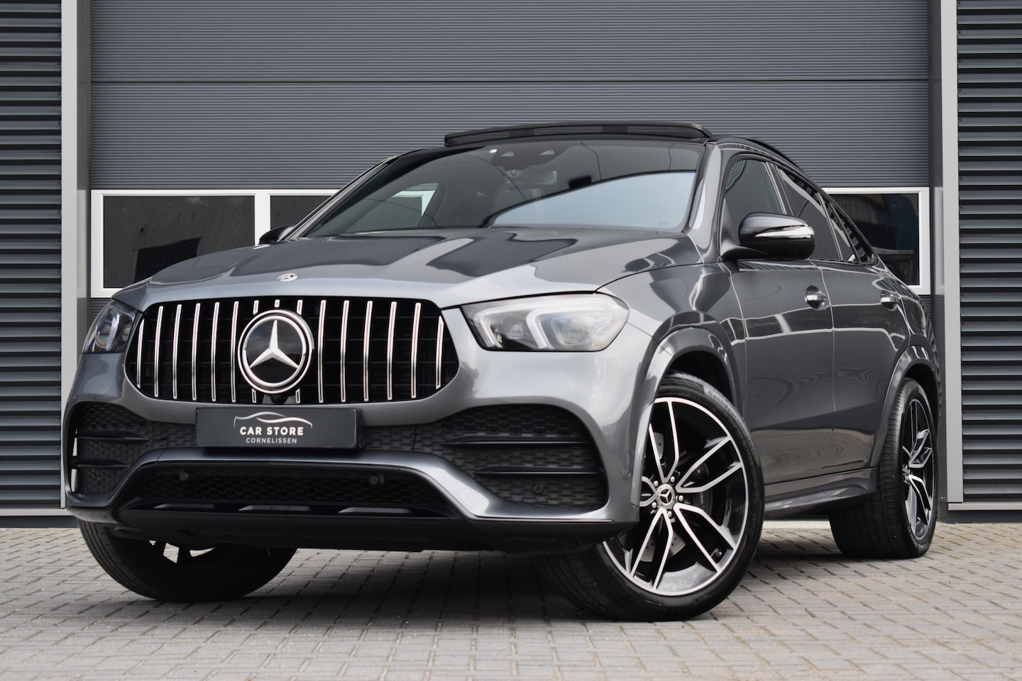 Mercedes-Benz GLE-Klasse Coupé - 350 e 4MATIC AMG / PANO / NIGHT / BURMESTER / LED / 360 CAMERA / TREKHAAK / 22" - AutoWereld.nl