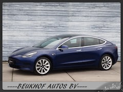 Tesla Model 3 - Standard RWD Plus Trekhaak 19 inch Pano Leer