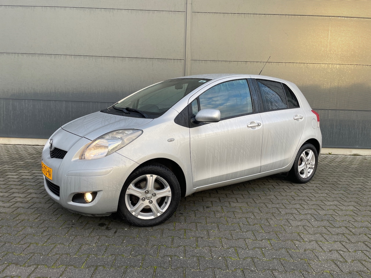 Toyota Yaris - 1.3 VVTi Aspiration bouwjaar 2011 ( nw apk ) - AutoWereld.nl