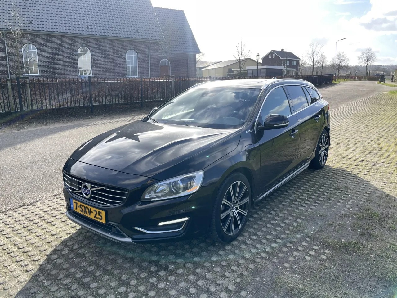 Volvo V60 - 2.4 D6 AWD Plug-In Hybrid Summum 2.4 D6 AWD Plugin-Hybrid Summum - AutoWereld.nl