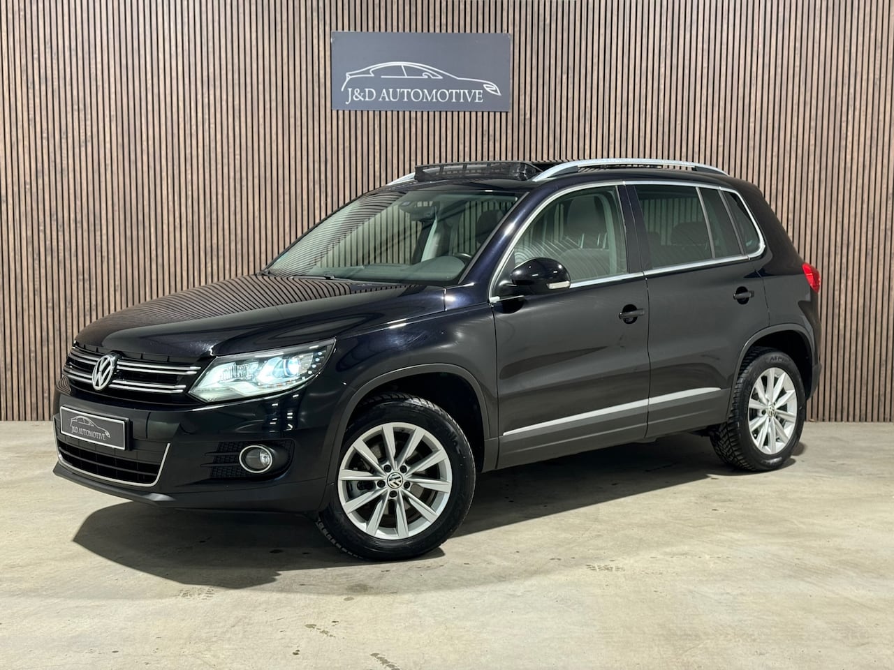 Volkswagen Tiguan - 2.0 TSI Sport&Style 4Motion 2013 XENON PANO - AutoWereld.nl