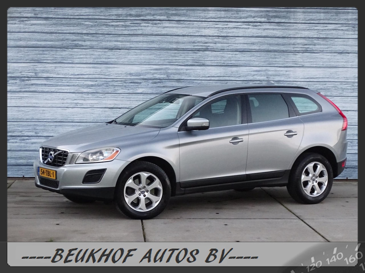 Volvo XC60 - 2.0T 203Pk Automaat Trekhaak Navi Velgen Pdc park - AutoWereld.nl