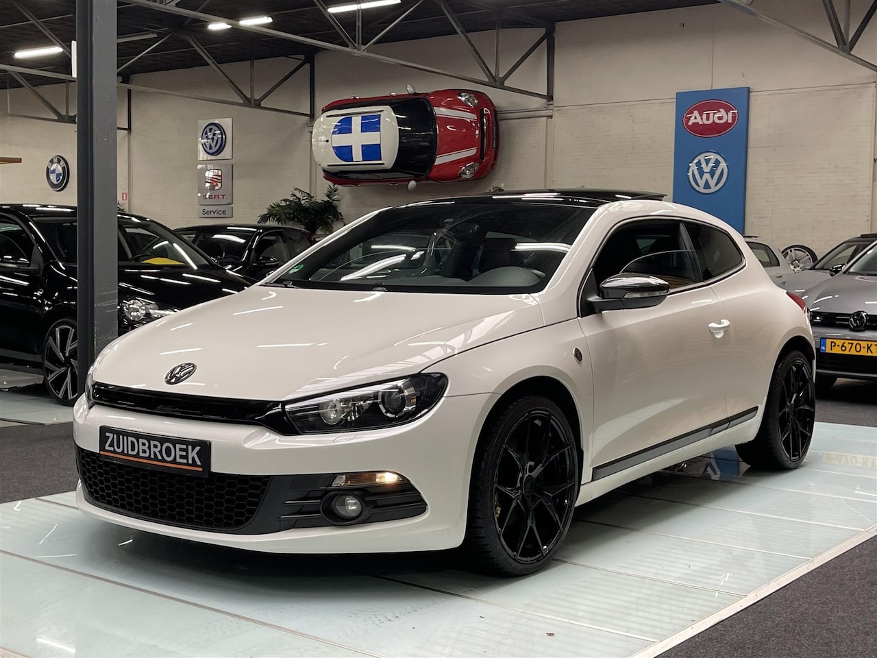 Volkswagen Scirocco - 2.0 TURBO 200PK Xenon PANODAK Clima NAVI - AutoWereld.nl