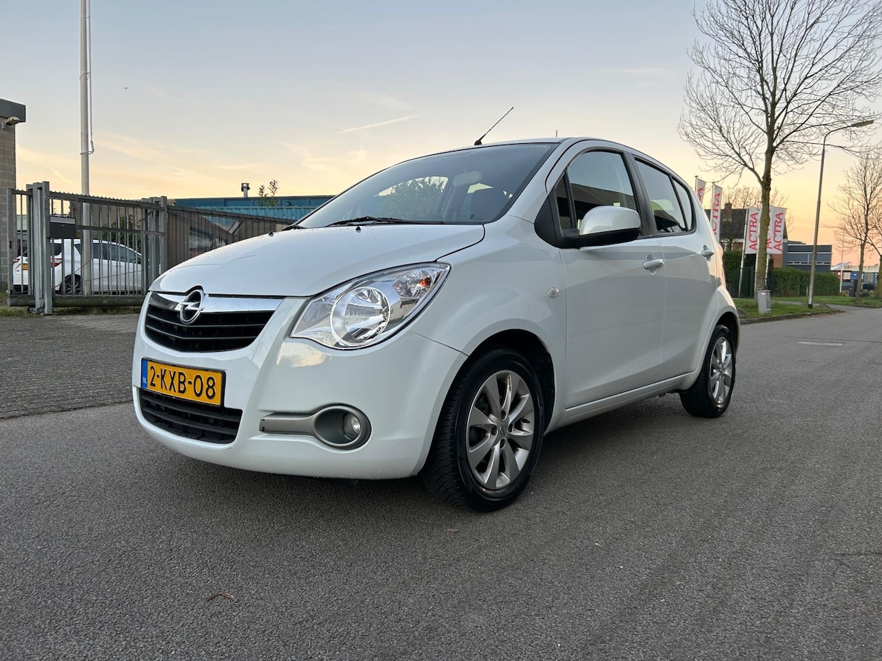 Opel Agila - 1.2 Edition Navigatie/Airco/Elek pakket - AutoWereld.nl