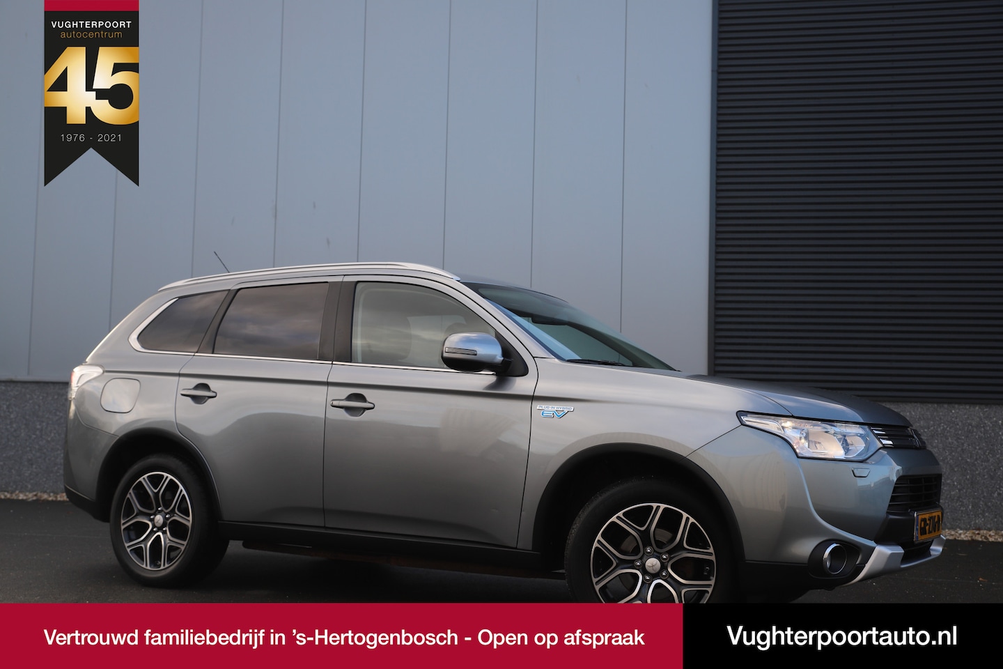 Mitsubishi Outlander - 2.0 PHEV 4WD Instyle X-Line/ Sunroof/Trekhaak/Leder/Cruise/18" - AutoWereld.nl