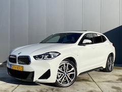 BMW X2 - XDrive25e M-Sport / Panoramadak / LED / Head-Up / Keyless