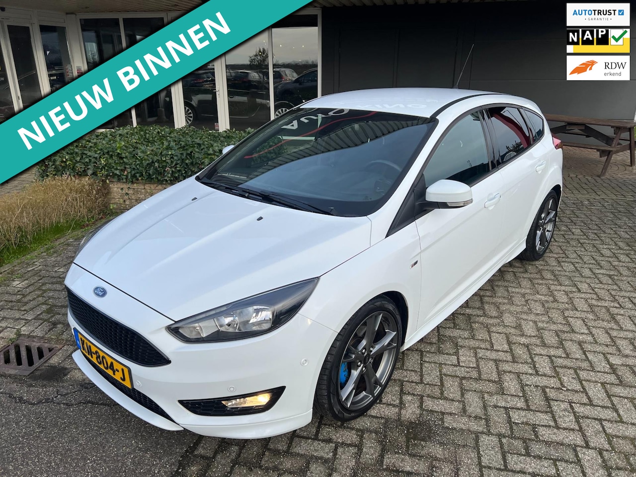 Ford Focus - 1.5 ST-Line ECC/NAV/CRUISE/PDC/LED - AutoWereld.nl