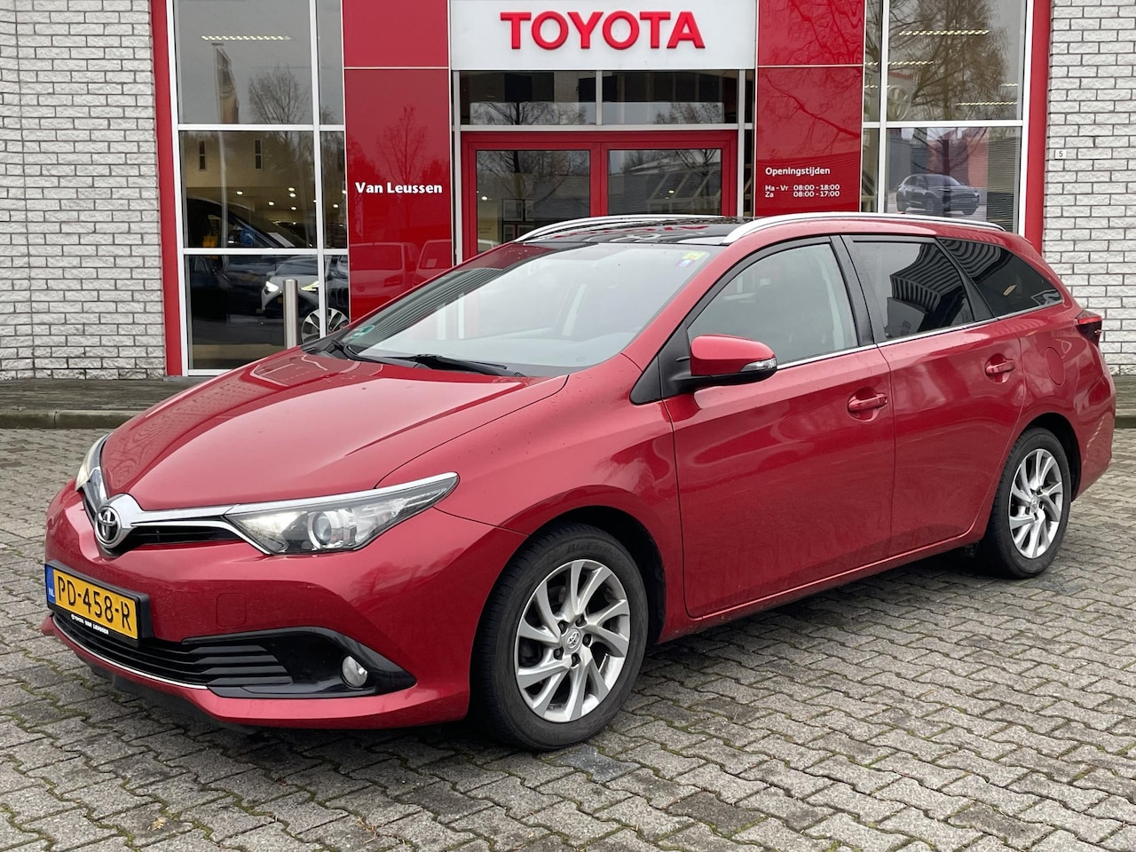 Toyota Auris Touring Sports - 1.2T TREND PANO-DAK NAVI CRUISE CLIMA CAMERA DAB+ NL-AUTO 1E-EIG - AutoWereld.nl