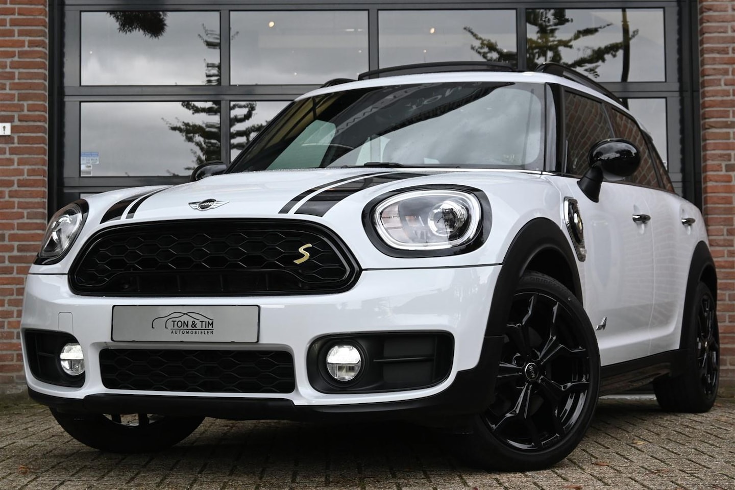 MINI Countryman - Mini 2.0 Cooper S E ALL4 BLACK Pano Leder Cruise '18 - AutoWereld.nl