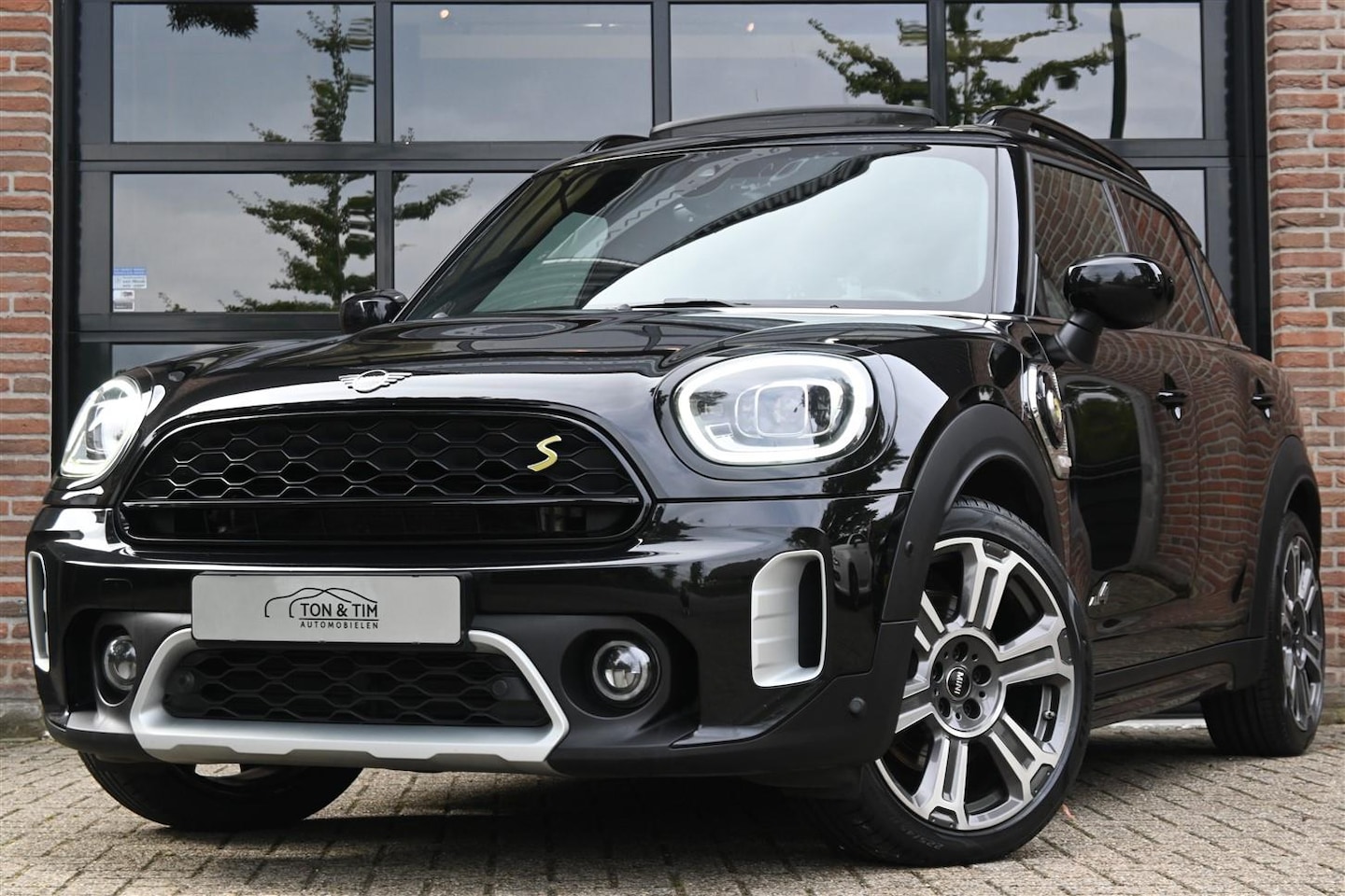 MINI Countryman - Mini 2.0 Cooper S E ALL4 BLACKPACK Pano DigiDash A.Cruise ´21 - AutoWereld.nl