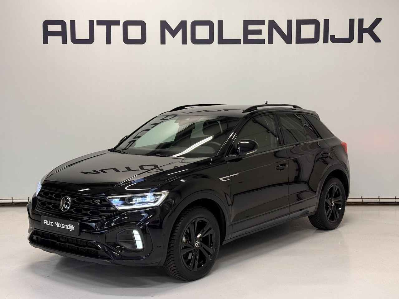 Volkswagen T-Roc - 1.0 TSI R-Line Full LED / Digital / Alcantara / Camera / Black style - AutoWereld.nl