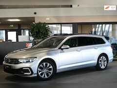 Volkswagen Passat Variant - 1.4 TSI PHEV GTE 218 PK Pano Virtual Navi Leder Cam Acc