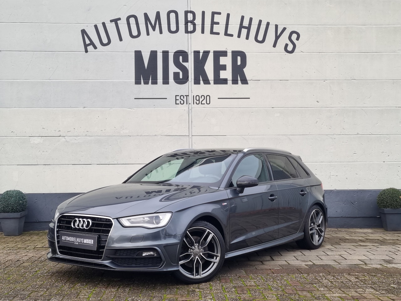 Audi A3 Sportback - 1.8 TFSI Ambition Pro Line S PANO / 2X S-LINE / PDC / STOELVERWARMING / NAVI - AutoWereld.nl