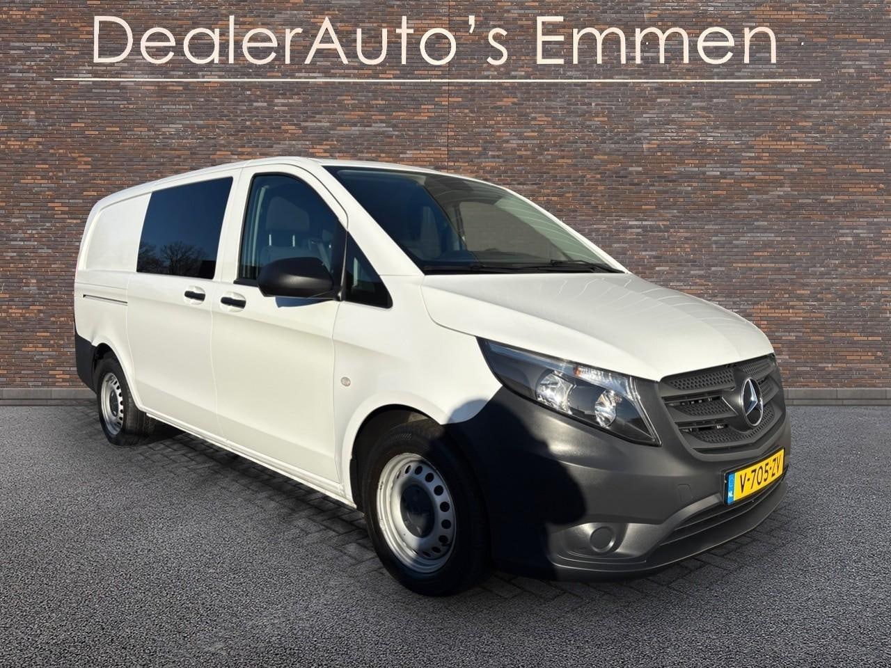 Mercedes-Benz Vito - 111 CDI Lang DC AIRCO CV+AB TREKHAAK - AutoWereld.nl