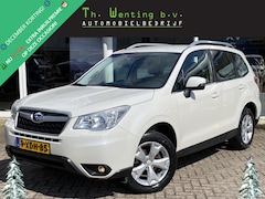 Subaru Forester - 2.0 Luxury | Stoelverwarming voor | Cruise control | Achteruitrijcamera | Climate control