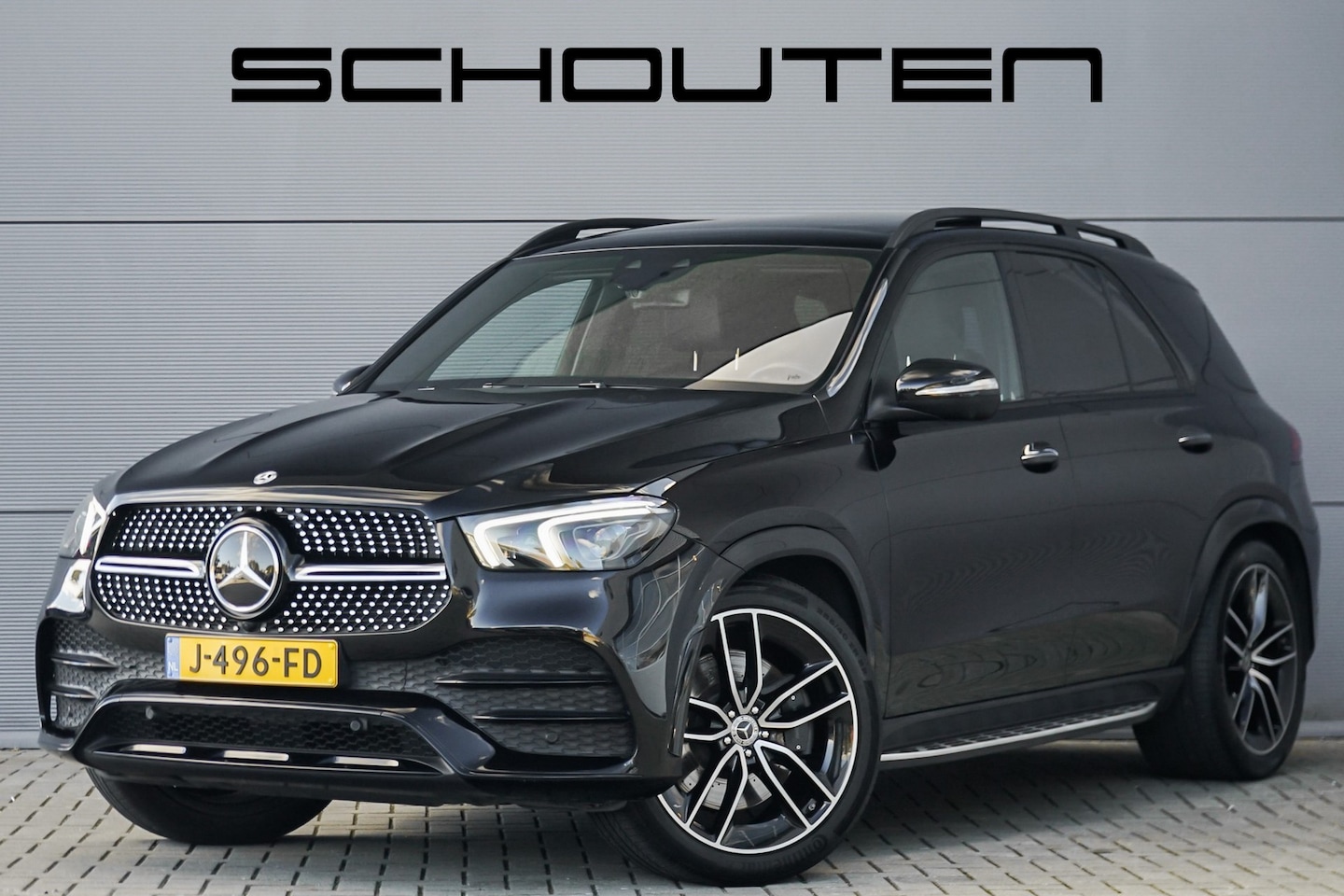 Mercedes-Benz GLE-Klasse - 450 4M AMG 7p Pano Airmatic Burmester Trekhaak 3.5T - AutoWereld.nl