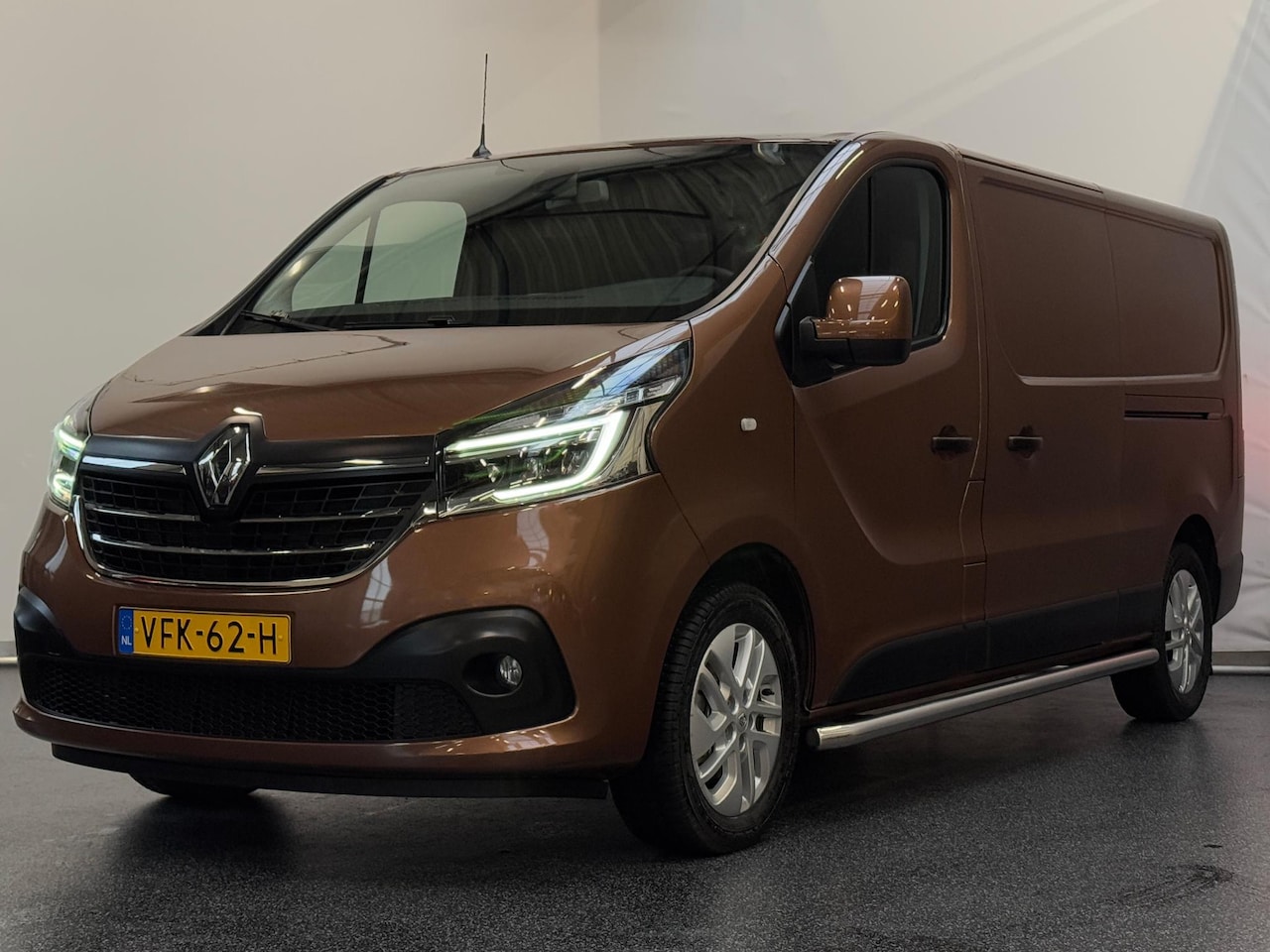 Renault Trafic - bestel 2.0 dCi T29 L2H1 Luxe | 170PK | Automaat | - AutoWereld.nl