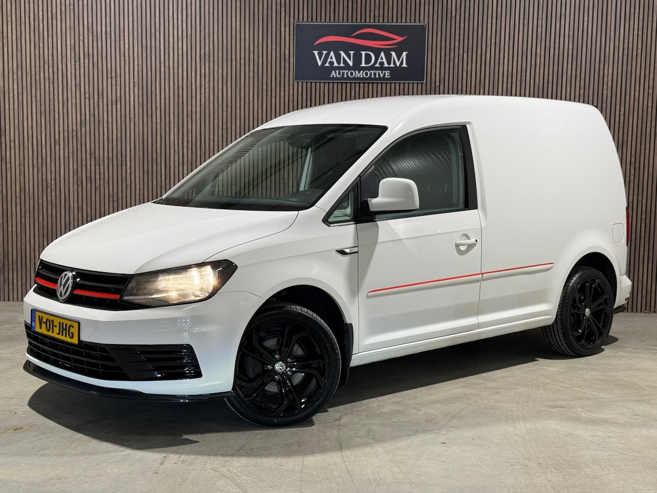 Volkswagen Caddy - 2.0 TDI L1H1 185PK R-Line 2017 LEDER CRUISE - AutoWereld.nl