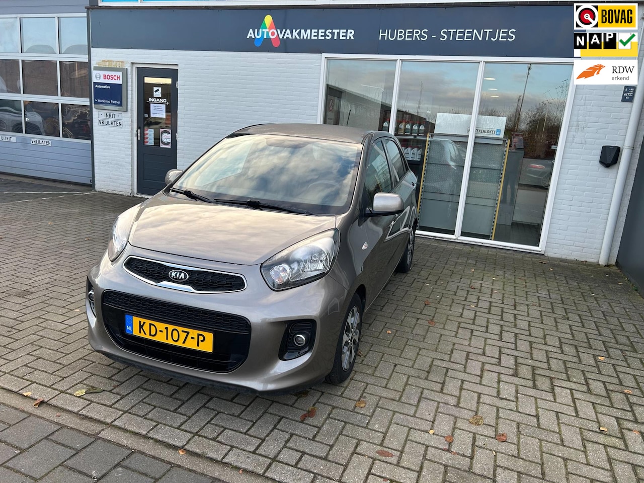 Kia Picanto - 1.0 CVVT ComfortPlusLine Navigator 1.0 CVVT ComfortPlusLine Navigator - AutoWereld.nl