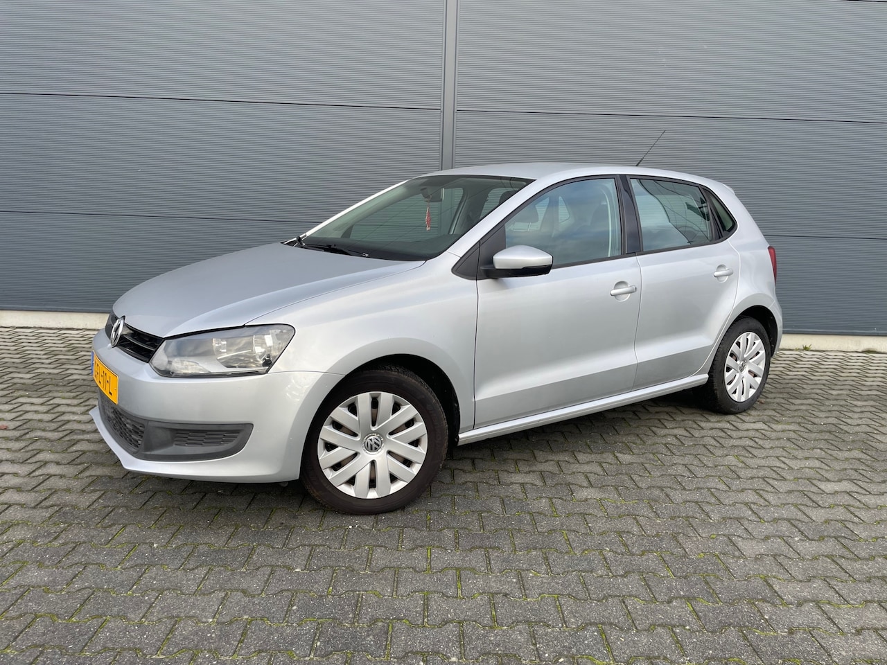 Volkswagen Polo - 1.2 comfortline bouwjaar 2011 ( nw apk ) - AutoWereld.nl