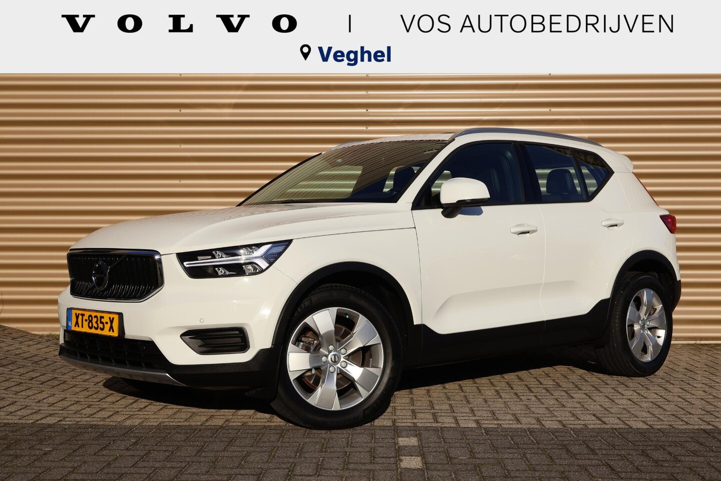 Volvo XC40 - 2.0 T4 Momentum 2.0 T4 Momentum - AutoWereld.nl