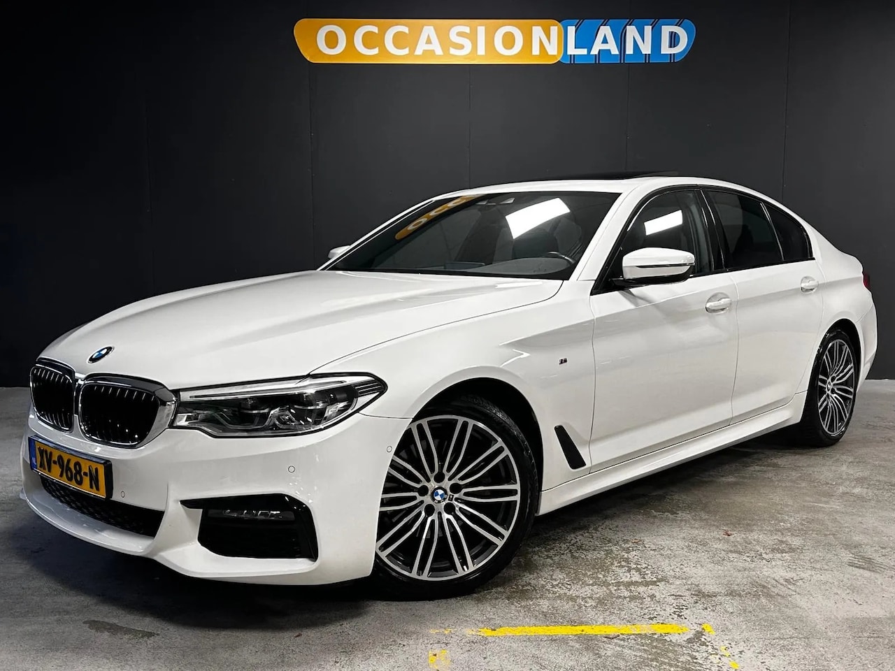 BMW 5-serie - 520i High Executive M |DAK|ELEK. STOELEN+MEMORY| - AutoWereld.nl