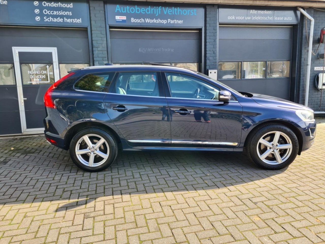 Volvo XC60 - 2.0 T5 FWD Summum Automaat Panorama - AutoWereld.nl