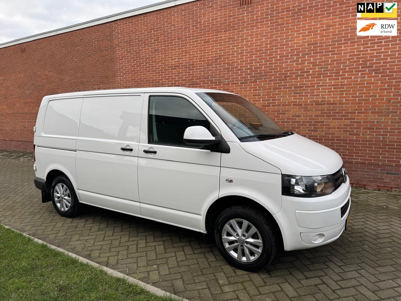 Volkswagen Transporter - 2.0 TDI L1H1 Navi Leder DSG - AutoWereld.nl