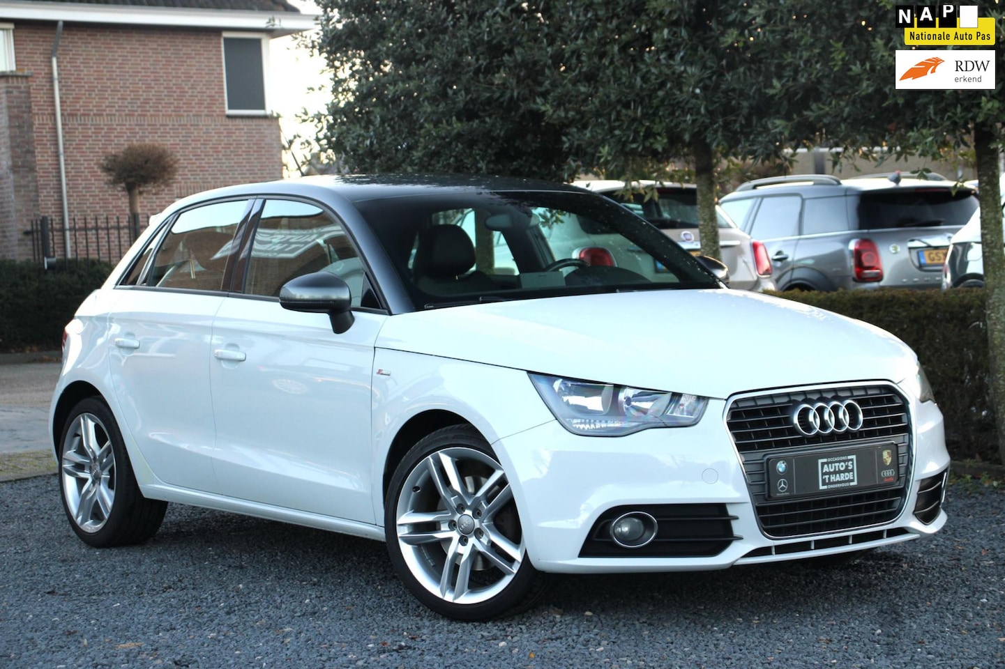 Audi A1 Sportback - 1.4 TFSI Attraction 122 PK S-Line Stoelverwarming Clima Cruise PDC 17'' - AutoWereld.nl